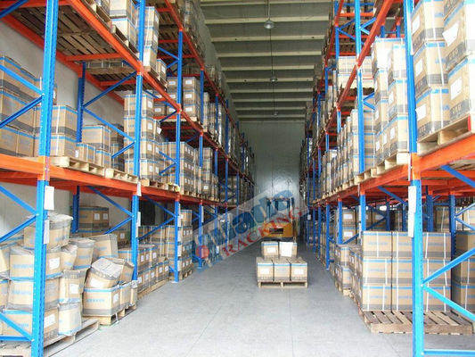 racking seletivo profundo do dobro de 2500kg Q235B para o armazém